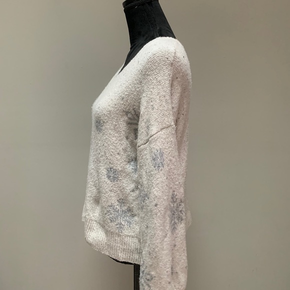 Yet Again Sweater - Picture 2 of 5